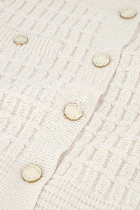 Ekru Düğmeli Hırka