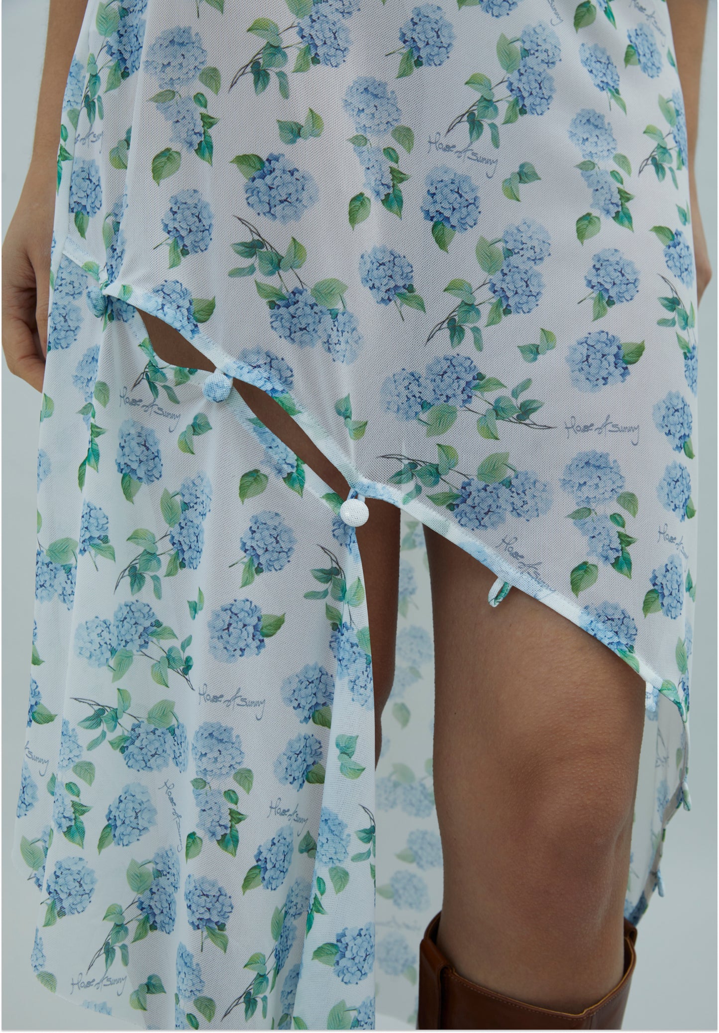 Ortanca Desenli Asimetrik Tül Etek