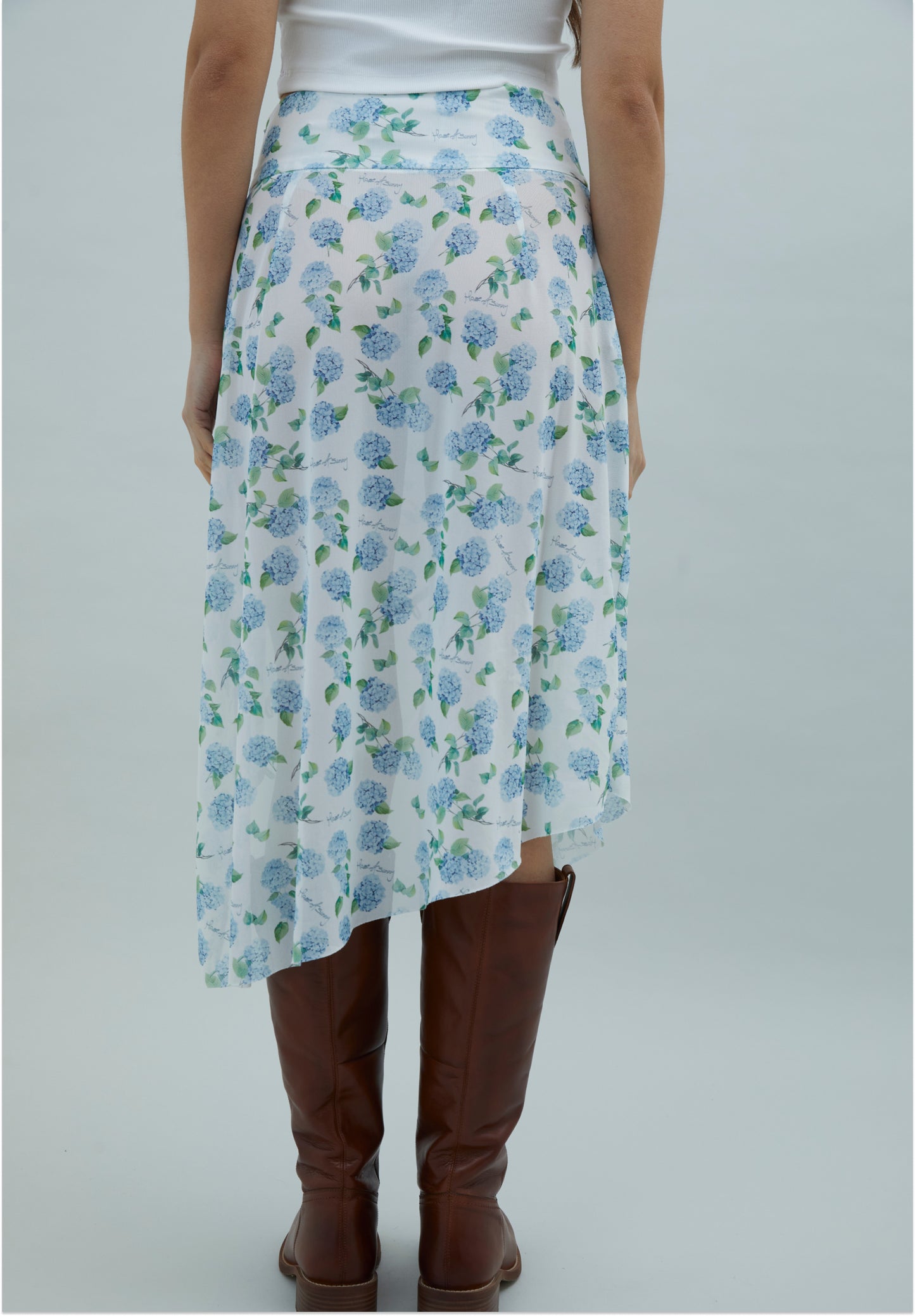 Ortanca Desenli Asimetrik Tül Etek